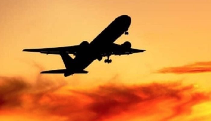 5403a634-aviao-decolando-by-ebc