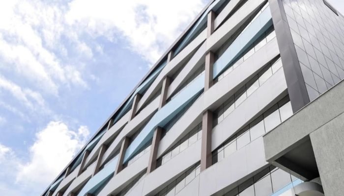 80d654fc-c02f-42d4-99b4-350754935d87