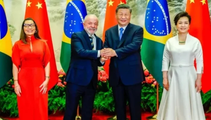 89249fdf-lula-e-xi-jiping-na-china-com-suas-mulheres-by-div