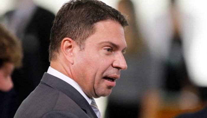 Ramagem nega envolvimento em investigação de Flávio Bolsonaro