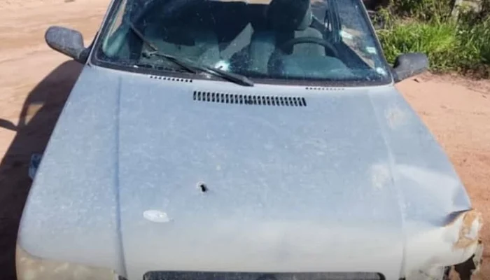 Carro-crivado-de-tiros-e-homem-apos-confronto-em-area-indigena-de-Porto-Seguro