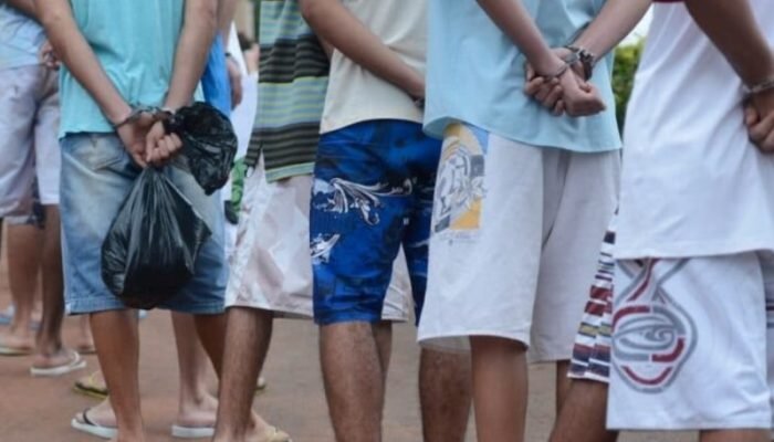 cc985ce9-menores-infratores-by-marcelo-camargo-abr